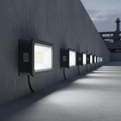 إضاءة LED معتمدة بمعيار IP65 توفر جهد دخل AC85-265V وزاوية شعاع 120 درجة مصممة لأداء يدوم طويلاً